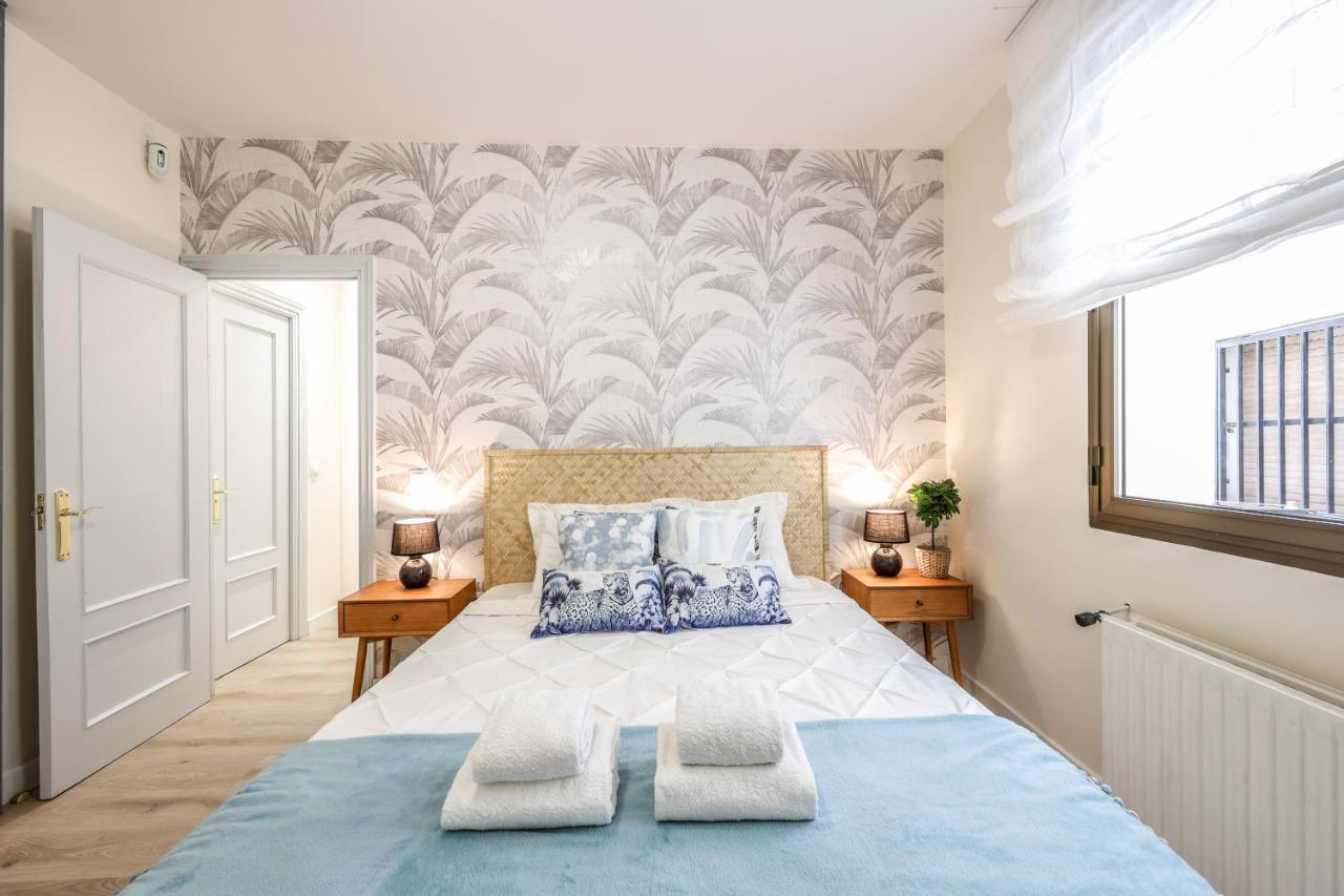 Tirso De Molina Apartment Мадрид Екстериор снимка