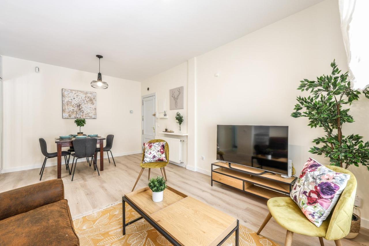 Tirso De Molina Apartment Мадрид Екстериор снимка